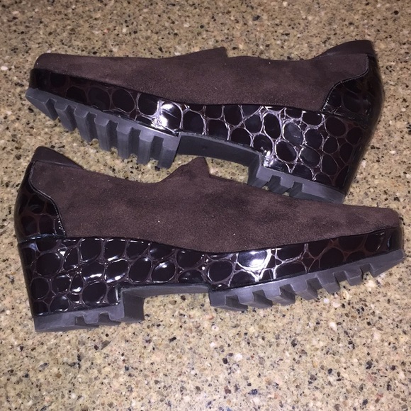 Donald Pliner Brown Suede platform loafer 9.5 - Picture 5 of 10